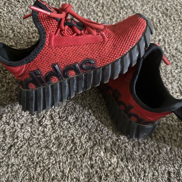 Adidas Red and Black Sneakers with Wave Sole - Picture 1 of 3